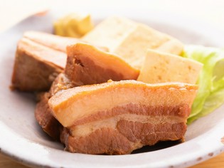 とろとろの柔らかさとしみ込んだ旨みが絶品『ラフティー』