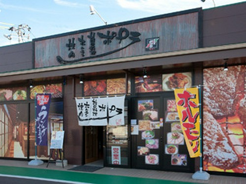 フレスタ駐車場内にお店があります