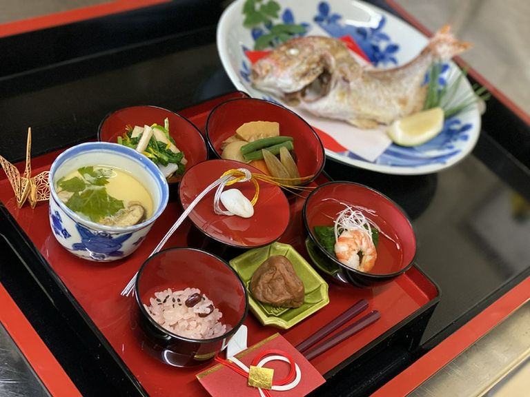 お食い初めは田町平安で！