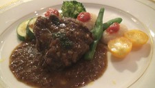 記念日や大切な方とのお食事に
当店人気No.1のおすすめのコースです

　
　　