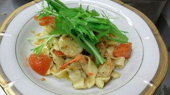 パスタとメイン料理がお選び頂ける
　　プリフィックスコース