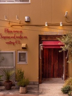 torattoria 銀 は町の食堂です。