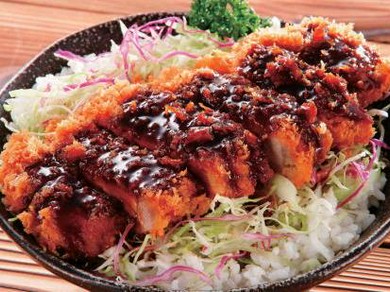 デートの合間のお食事に、ちゃんこ鍋専門店