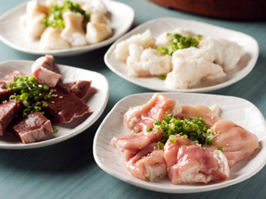 丸腸、しま腸、赤セン（ギアラ）、ハート