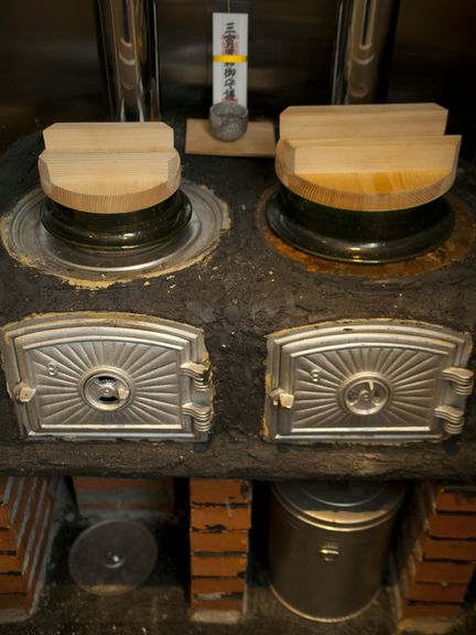 羽釜で炊く御飯は絶品です。