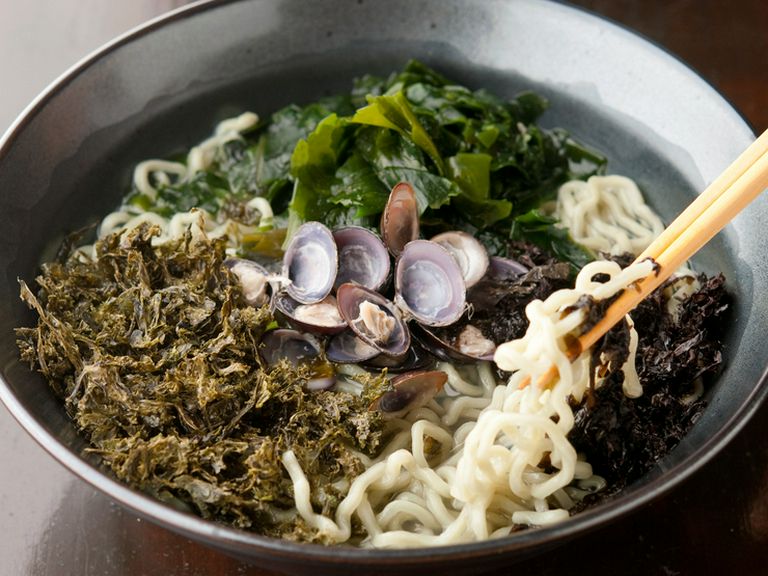 鎌倉ラーメン　海藻しじみ　磯野郎