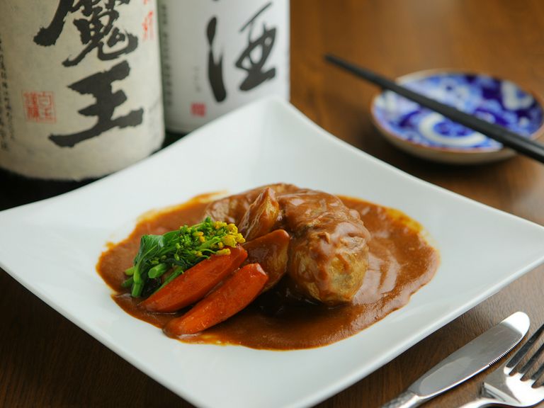 仕込みに時間をかける『豚タンのまるごと煮』