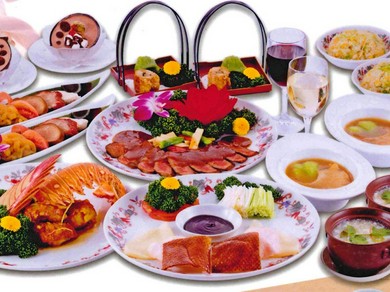 4000円～の飲み放題付き各種満漢コースも人気です。