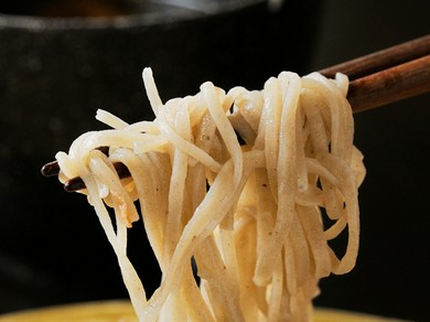 蕎麦だけでなく。鴨出汁や鴨料理など“鴨を愉しむ”料理が豊富