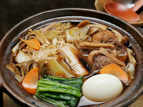 鴨汁仕立ての土鍋蕎麦