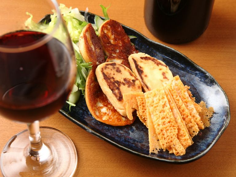 焼チーズ盛合せ　ワインと一緒に