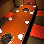 日曜～木曜限定お得コースは、90分飲み放題が楽しめてなんと、4000円！平日の会社の飲み会に最適です！店内は掘りこたつなのでゆっくりとくつろげます。個室最大24名様！ぜひ団体様の宴会にご利用ください！！