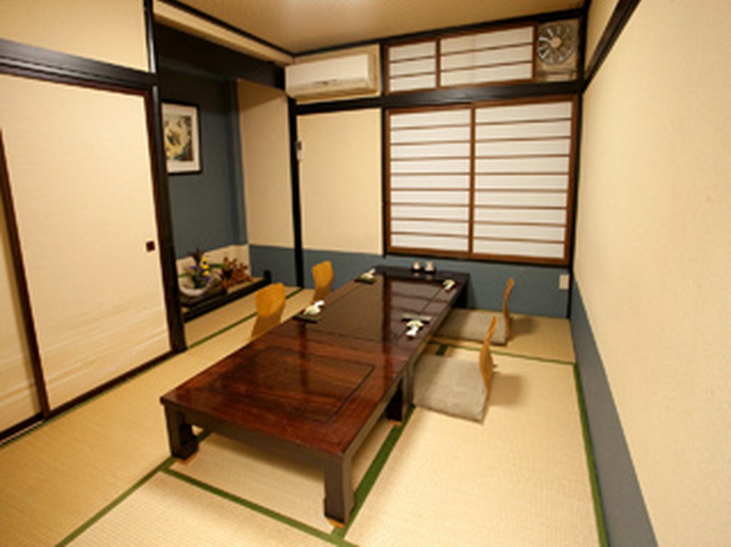 2階のお座敷8名まで