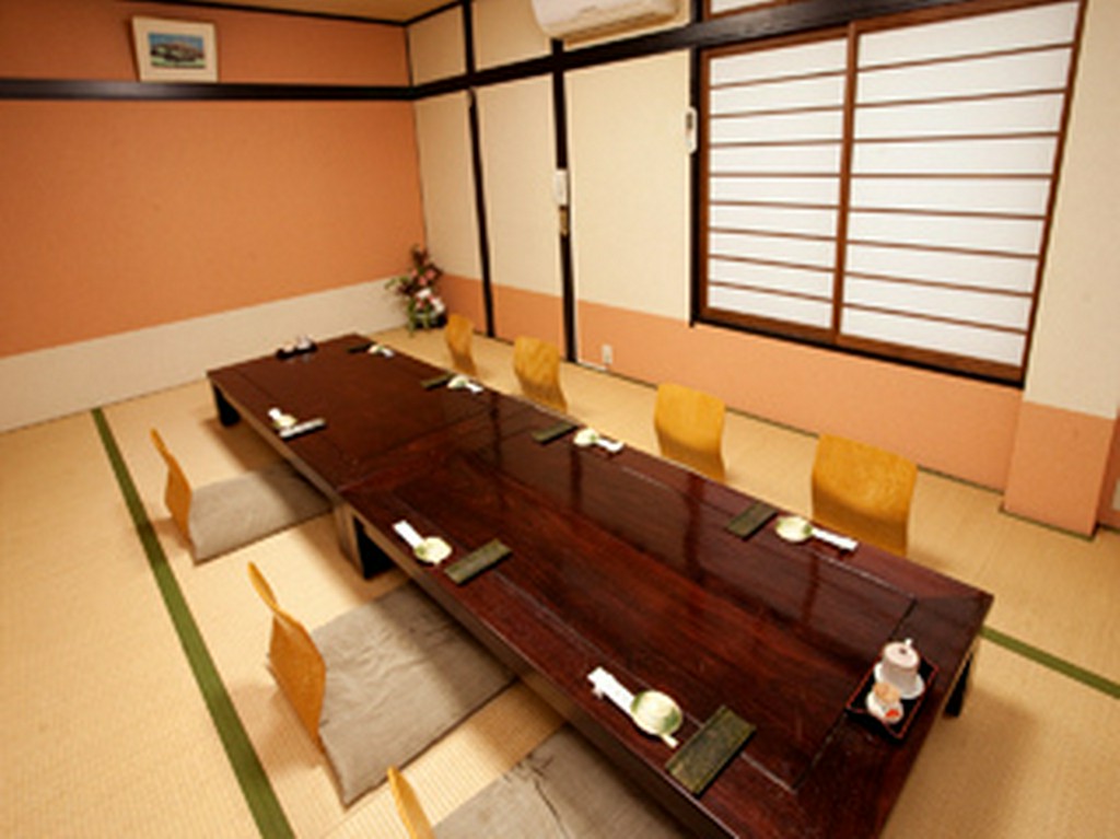 2階のお座敷14名まで