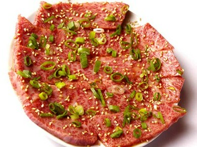 鮮度の良い肉を炭火で堪能！リースナブルに愉しめる焼肉店