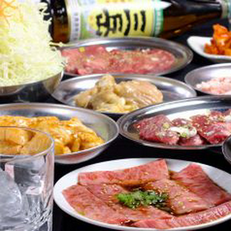 初めての方も常連さんもオススメ！
鮮度にこだわった自慢の肉を心ゆくまでご堪能頂けます！飲放題付コース