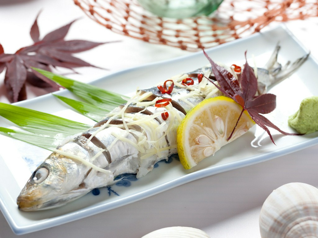 郷土料理の「くされ寿司」。いわしの甘みがぐっと引き立ちます。