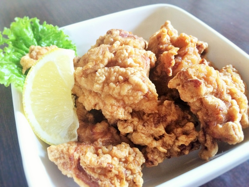 若鶏モモ肉のザンギ　400円