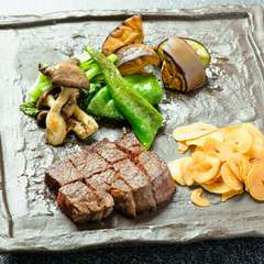 フィレまたはサーロインを選べる『黒毛和牛ステーキ』