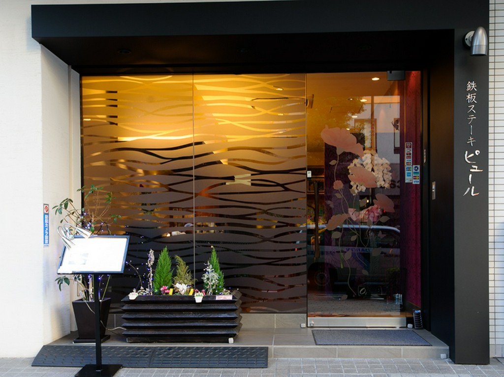 南森町駅より徒歩10分、桜ノ宮駅より徒歩8分