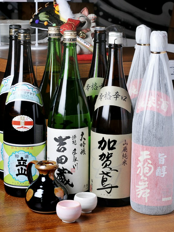 北陸の料理とよく合う北陸のお酒をご用意しております。