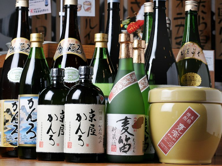 地鶏料理と相性の良い宮崎の焼酎を取り揃えております