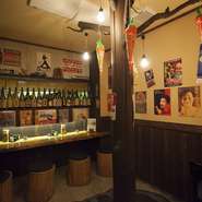 木の優しい質感を生かした古くて新しいインテリアが、温もりを感じる素敵な空間を演出しています。