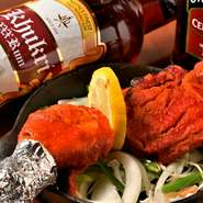 食べ放題満喫コースはお一人様2500円＋（飲み放題1050円）もご用意。新年会は是非、当店でご利用ください。