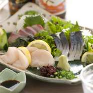 刺身は仕入れる内容で変わります。
