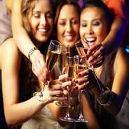 女性のお客様の為に厳選したメニューの特別コースをご用意。
リーズナブルにお食事を楽しみたい⇒女子会カジュアルコース2480円
飲み放題付きで乾杯から豪華にフルコース⇒3時間飲み放題付パーティーコース3500円