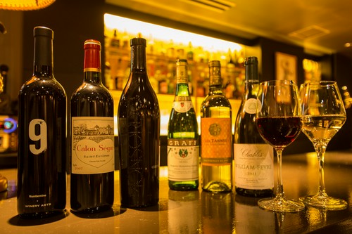 ワイン・カクテルなどお酒の種類も豊富。