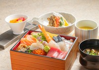 【鮨】ランチ限定
※12月31日～1月4日の提供はございません。