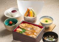 【鮨】ランチ限定
※12月31日～1月4日の提供はございません。