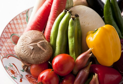 地元広島産の瑞々しい野菜。変わった食材が入ることもあります