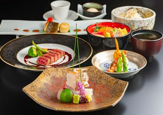 料理長渾身の会席料理をご堪能ください。