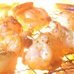 和牛ホルモン　（塩、タレ）