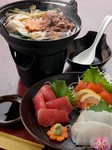 刺身盛合せはその日の仕入によって変化有（メニューにてご確認ください）・・1人鍋（1.5・2人前OK）手軽に少人数で安く鍋料理、あとの雑炊も旨し（3人前以上は要予約）
