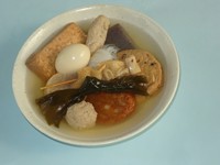 　おでんの「だし汁」も、大切な一品
熱いうちに一口含む、残しておいて雑炊に・・とどちらも旨い
＊＊だし汁は雑炊用に少し残しておいてね＊＊！！