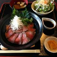 近江牛ローストビーフ丼