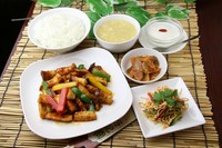 （漬物、干し豆腐、ライス、スープ、杏仁豆腐付）