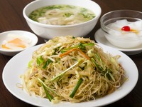 （春巻、漬物、杏仁豆腐付）