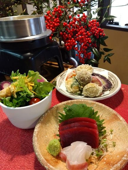 笠間の栗ご飯ミニコース　シンプルな栗ご飯　お刺身付き　前日までのご予約で提供致します。