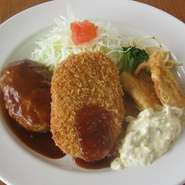 ハンバーグ・ポテトコロッケ・チキン南蛮（ライスorパン・スープ付）