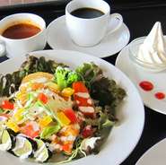 ライスorパン・スープ・デザート・コーヒーorドリンク付