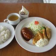 ライスorパン・スープ・デザート・コーヒーorドリンク付