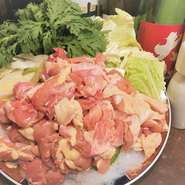 歓送迎会に最適！リーズナブルかつ量も満足の料理は、料理長が一品、一品、愛情をこめて腕をふるいます！特製の鍋付きです。クーポンを提示するとさらにお得な3000円になります！（4000円コースも有！）