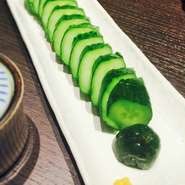 本当にまるまる1本！きゅうり好きもしっかりご満足いただけます。お酒がすすむ味です