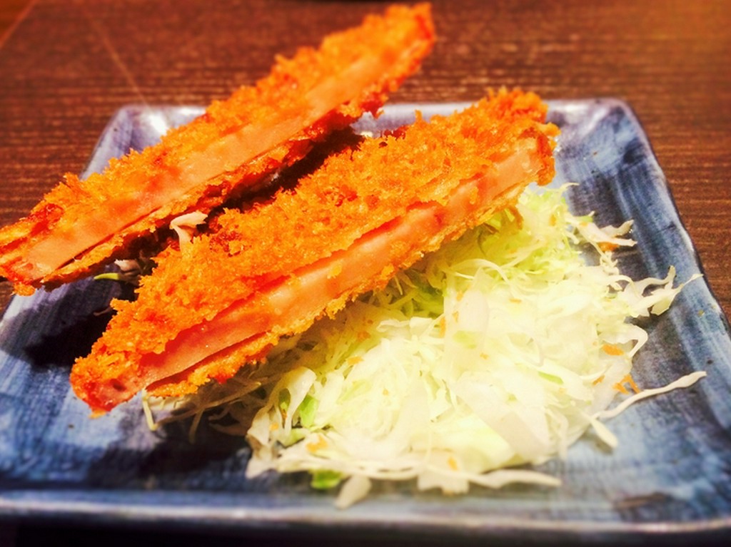 ＜しっかり分厚い！＞伝説のハムカツ