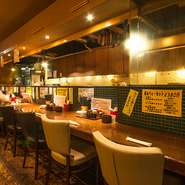 当店の特徴はカウンター席の人気度！お一人様～気心知れたお二人様などワイワイ楽しんでいただけます！