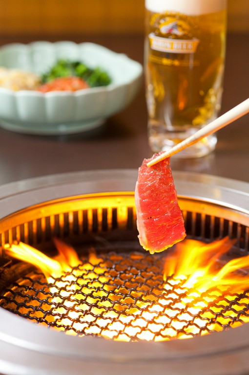 炭火を使用しておりますので素材本来の味を最大限に引き出します
